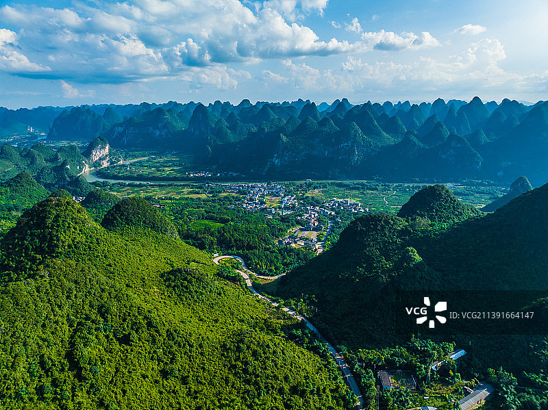 桂林雁山区冠岩风景区航拍图片素材