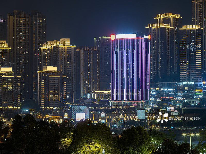 重庆市南滨路长嘉汇弹子石老街高视角图片素材