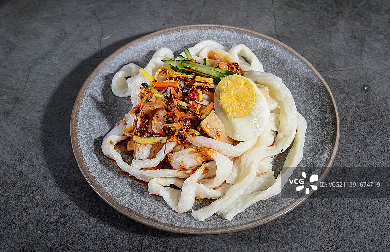 酸辣牛筋面图片素材