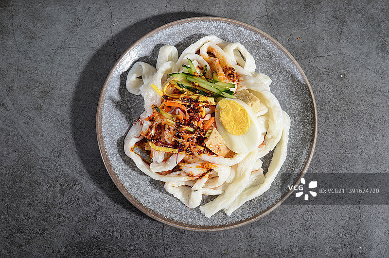 酸辣牛筋面图片素材