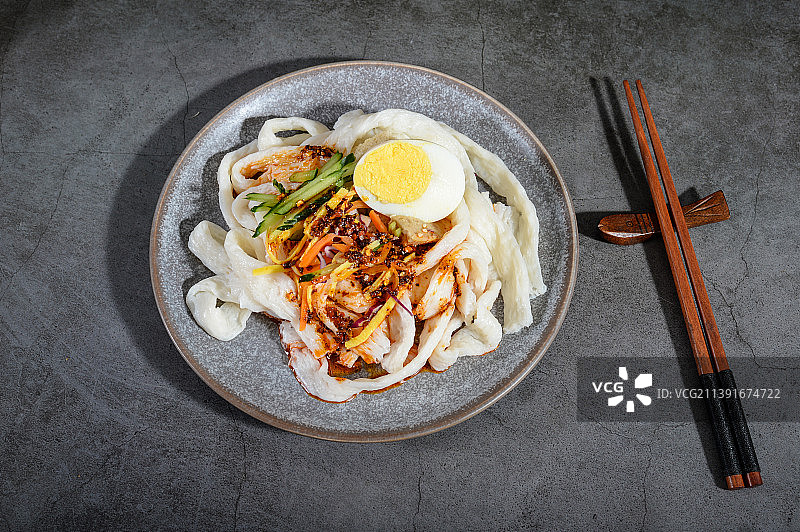 酸辣牛筋面图片素材