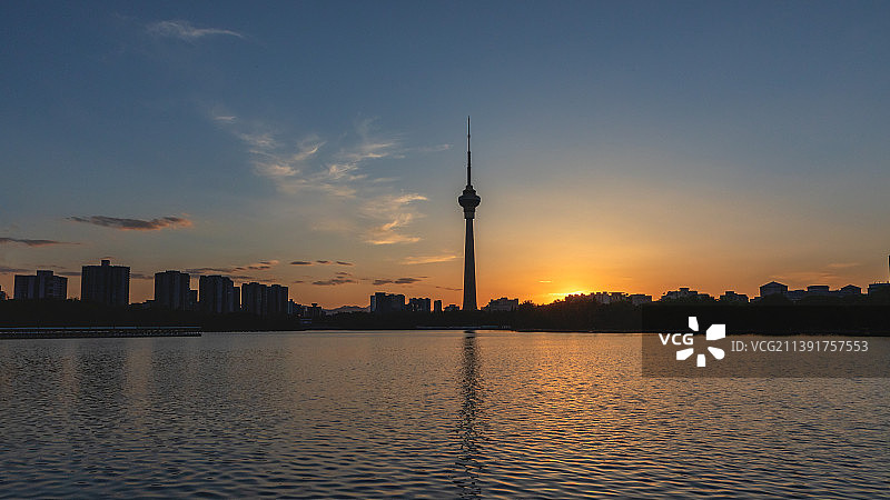 玉渊潭公园落日余晖图片素材