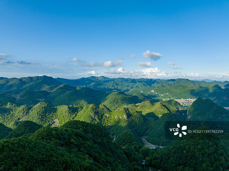 广西百色市乐业县火卖屯峰林风光图片素材