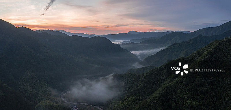 浙江省衢州市开化马金溪钱江源云海航拍图片素材