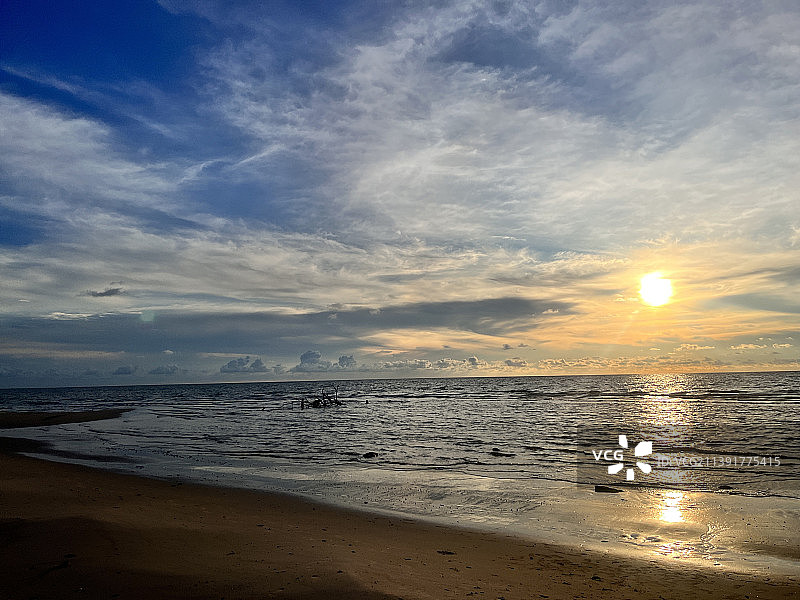 日落时分马来西亚沙捞越米里海景图片素材