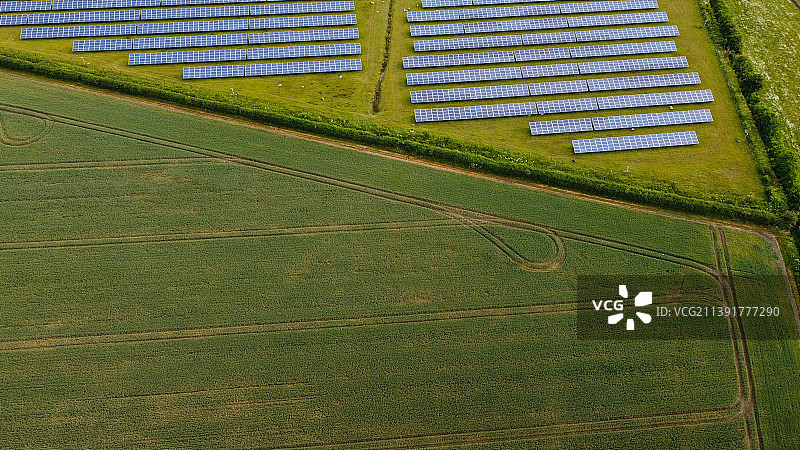 英国朗福德太阳能发电站航拍图片素材