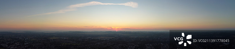 英国卢顿的日出景色鸟瞰图片素材