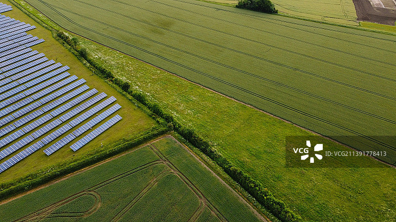 英国朗福德农业田地的航拍景色图片素材