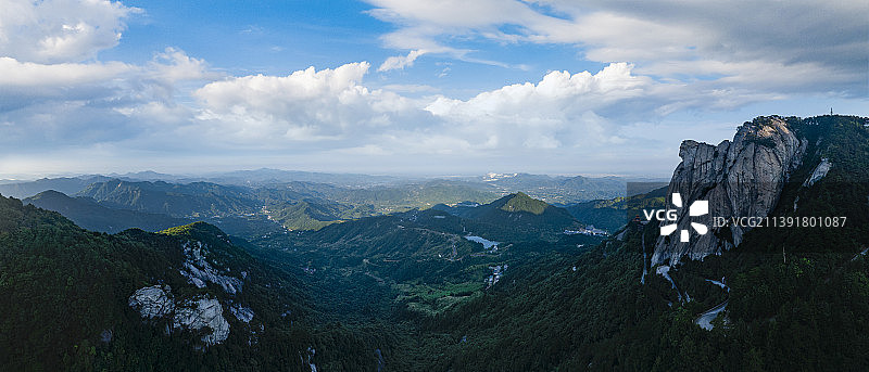 湖北省麻城市龟峰山风景区日出全景图片素材