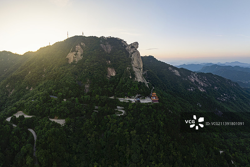 湖北省麻城市龟峰山风景区日出全景图片素材