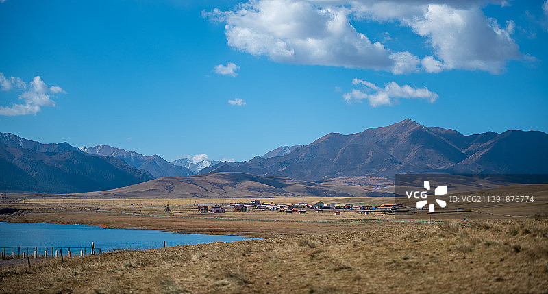 甘肃省张掖市山丹县山丹军马场，当前世界最大和历史最悠久的马场图片素材