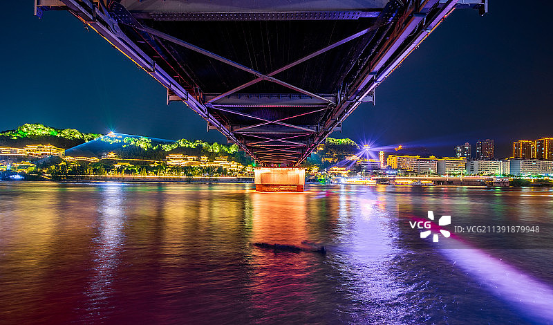 甘肃省兰州市黄河铁桥，白塔山公园夜景航拍图片素材