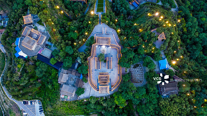 甘肃省兰州市黄河铁桥，白塔山公园夜景航拍图片素材