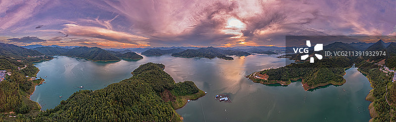 航拍广西天峨县的红水河龙滩水电站库区景色图片素材