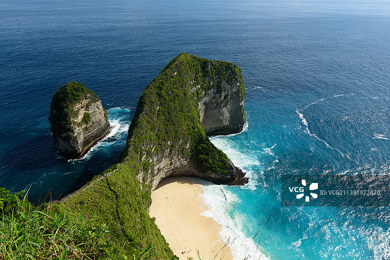 佩尼达岛精灵坠崖图片素材