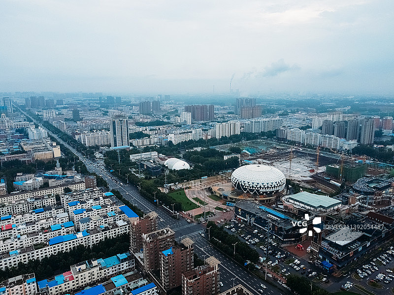 濮阳市 华龙区 水秀国际大剧院 万达广场 开州北路 欧亚达家居 五一中路图片素材