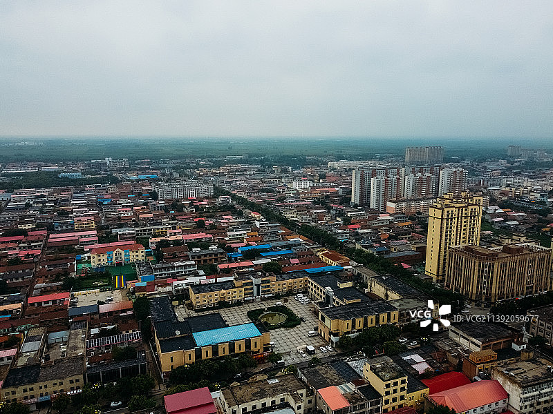 献县 献王大道 信誉楼百货 滨河带状公园 金悦府 航拍 平安大街图片素材