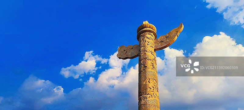 华表低角度视图图片素材