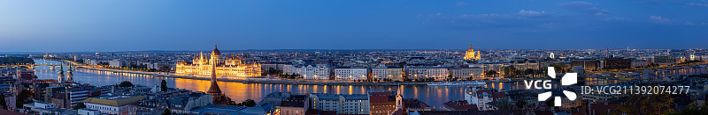 布达佩斯黄昏全景图片素材