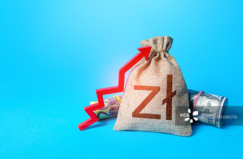 波兰兹罗提钱袋和红色向上箭头，乌克兰图片素材