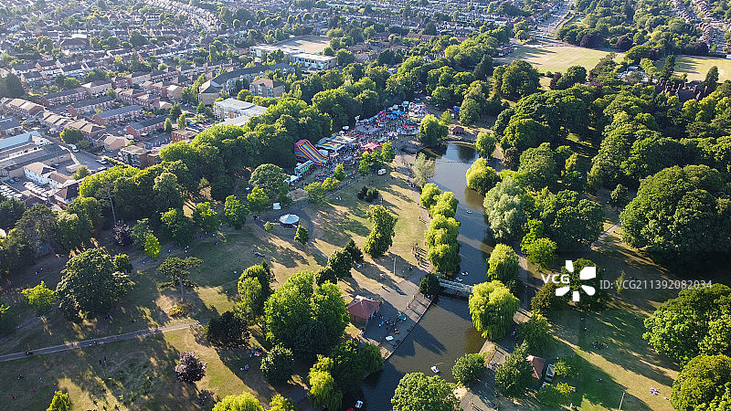 英国卢顿沃顿公共公园的航拍镜头图片素材