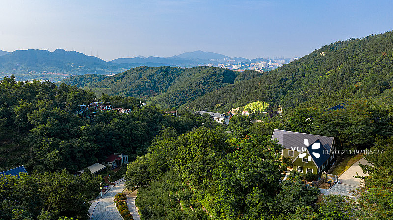 森林中的小木屋别墅图片素材