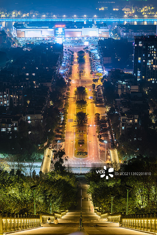 中国四川雅安金凤山公园的西蜀天梯夜景图片素材