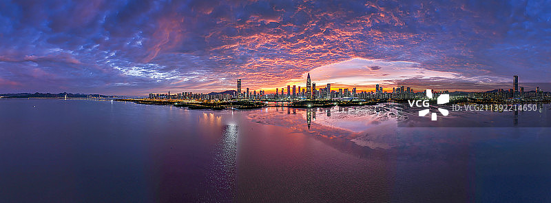深圳南山后海深圳湾城市风光全景天际线火烧云风光图片素材
