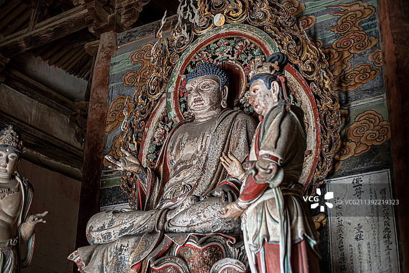 山西运城新绛光村福胜寺佛殿造像图片素材