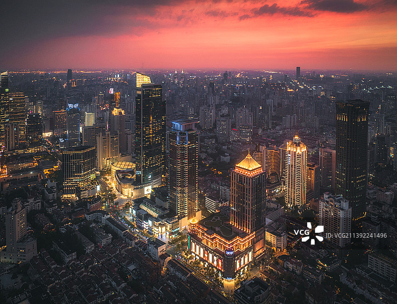 上海展览馆南京西路恒隆广场日落火烧云图片素材