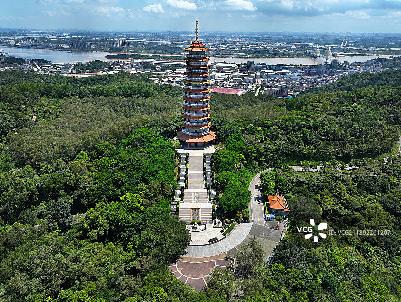 广东省江门市江海区白水带公园地标龙光塔航拍图片素材