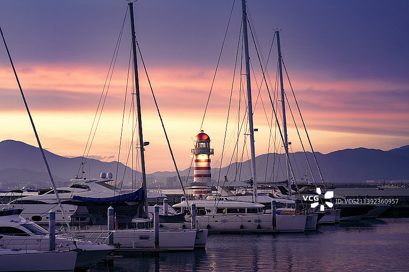 三亚帆船港晚霞图片素材