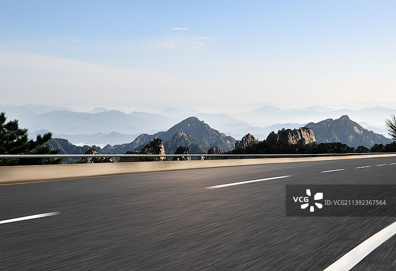 安徽 黄山 高速公路 高架 山区道路 云景道路图片素材