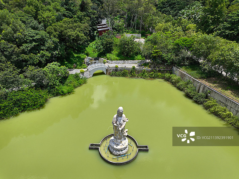 广东省江门市蓬江区圭峰山国家森林公园叱石风景区观音寺航拍图片素材