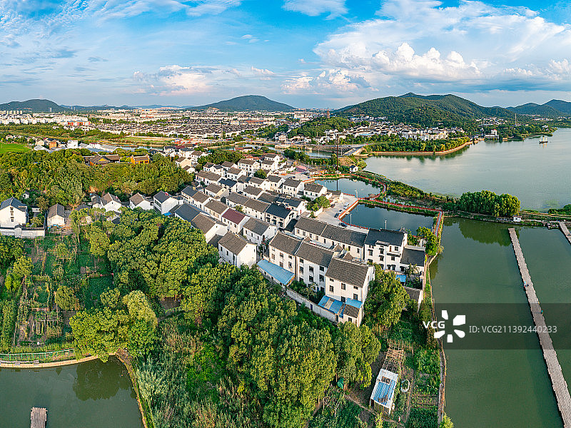 苏州市吴中区太湖边城镇光福古镇风光图片素材