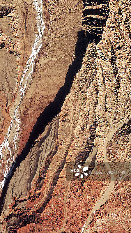天山托木尔大峡谷，又称“库都鲁克大峡谷”图片素材