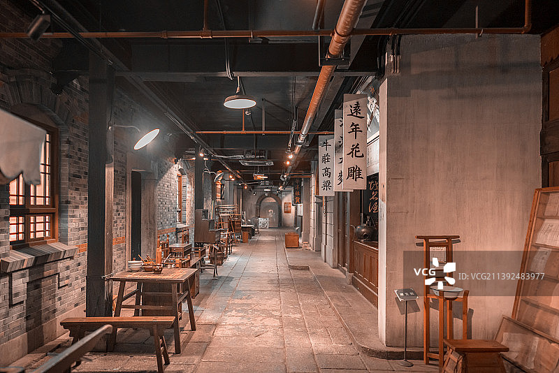 老上海20年代老街生活场景和酒馆商铺图片素材