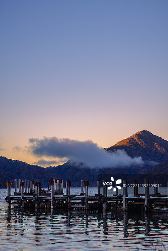 中禅寺湖的日出图片素材