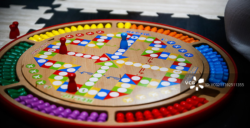 下飞行棋图片素材