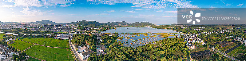 苏州市吴中区光福镇太湖边城镇夏季清晨风光图片素材