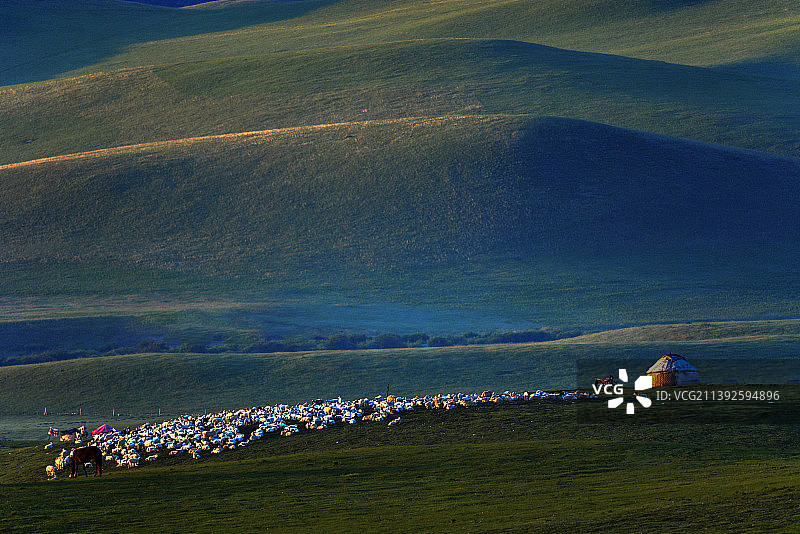 曙光初照图片素材
