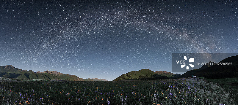 新疆伊犁银河拱桥图片素材