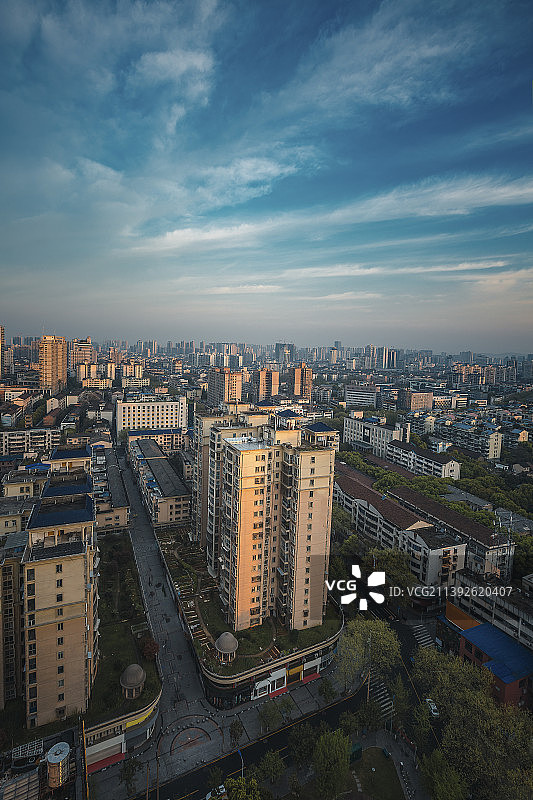 傍晚的常德城  湖南省常德市武陵区图片素材