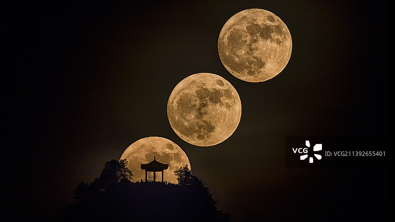 罗汉坡2022超级月亮序列图片素材