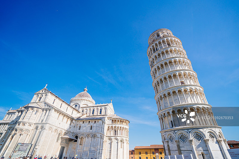 意大利比萨大教堂建筑风光图片素材