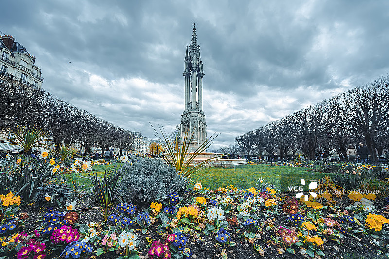 巴黎圣母院后花园图片素材