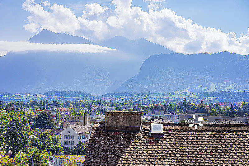 瑞士城市图恩的美丽城市风光图片素材
