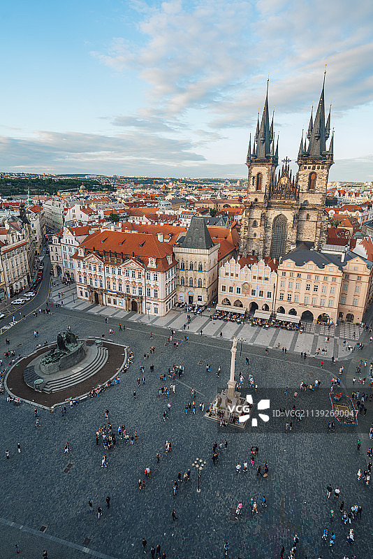 航拍捷克首都布拉格广场全景风光图片素材