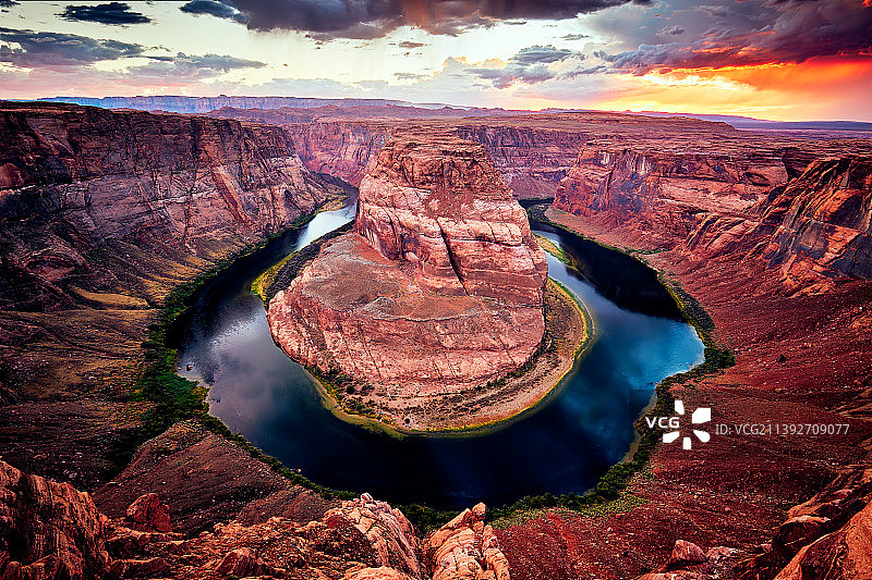 科罗拉多河大拐弯高角度景观，美国亚利桑那州图片素材
