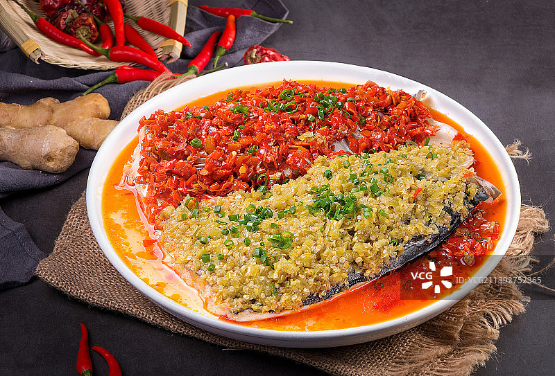 舌尖美食双椒鱼头图片素材